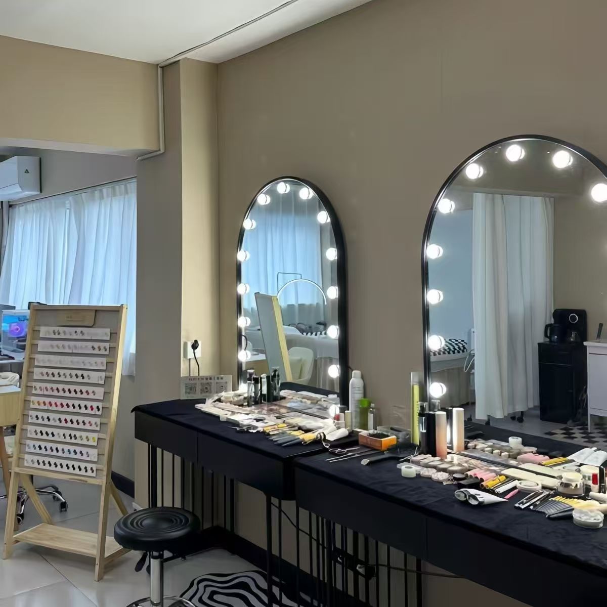 Nordic style shadow studio dre - Beauty Makeup Studio ulasan dan harga