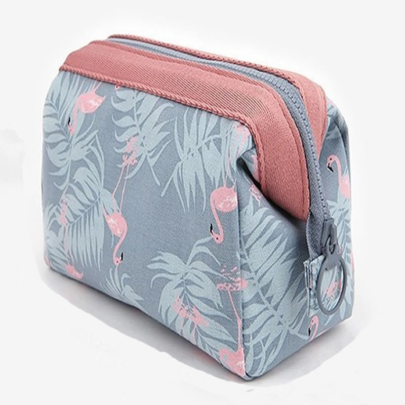 Women Travel Animal Flamingo M - Makeup Beauty Necessaire ulasan dan harga